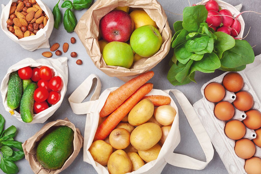 Platos llenos de alimentos